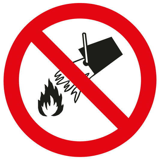 Verbotsschild - Mit Wasser löschen verboten